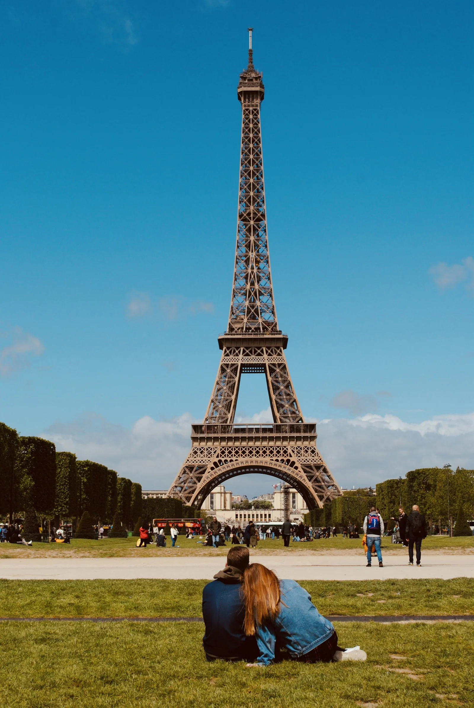 Vue de Paris utilisée comme décor d'une carte postale SnapCard
